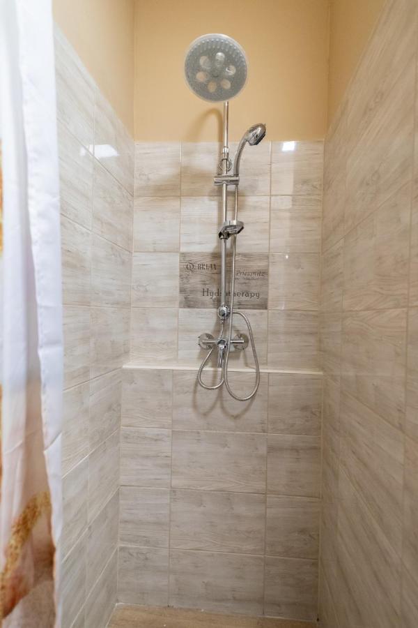 Ivanhoe Apartman Apartment Nyirbator Ngoại thất bức ảnh