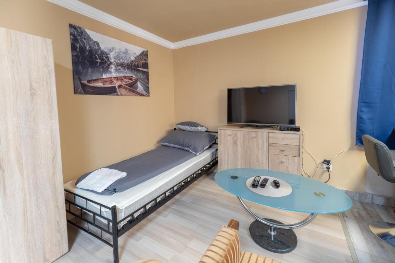 Ivanhoe Apartman Apartment Nyirbator Ngoại thất bức ảnh