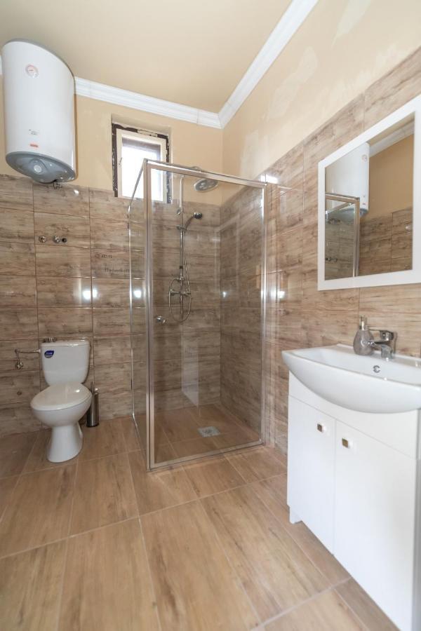 Ivanhoe Apartman Apartment Nyirbator Ngoại thất bức ảnh