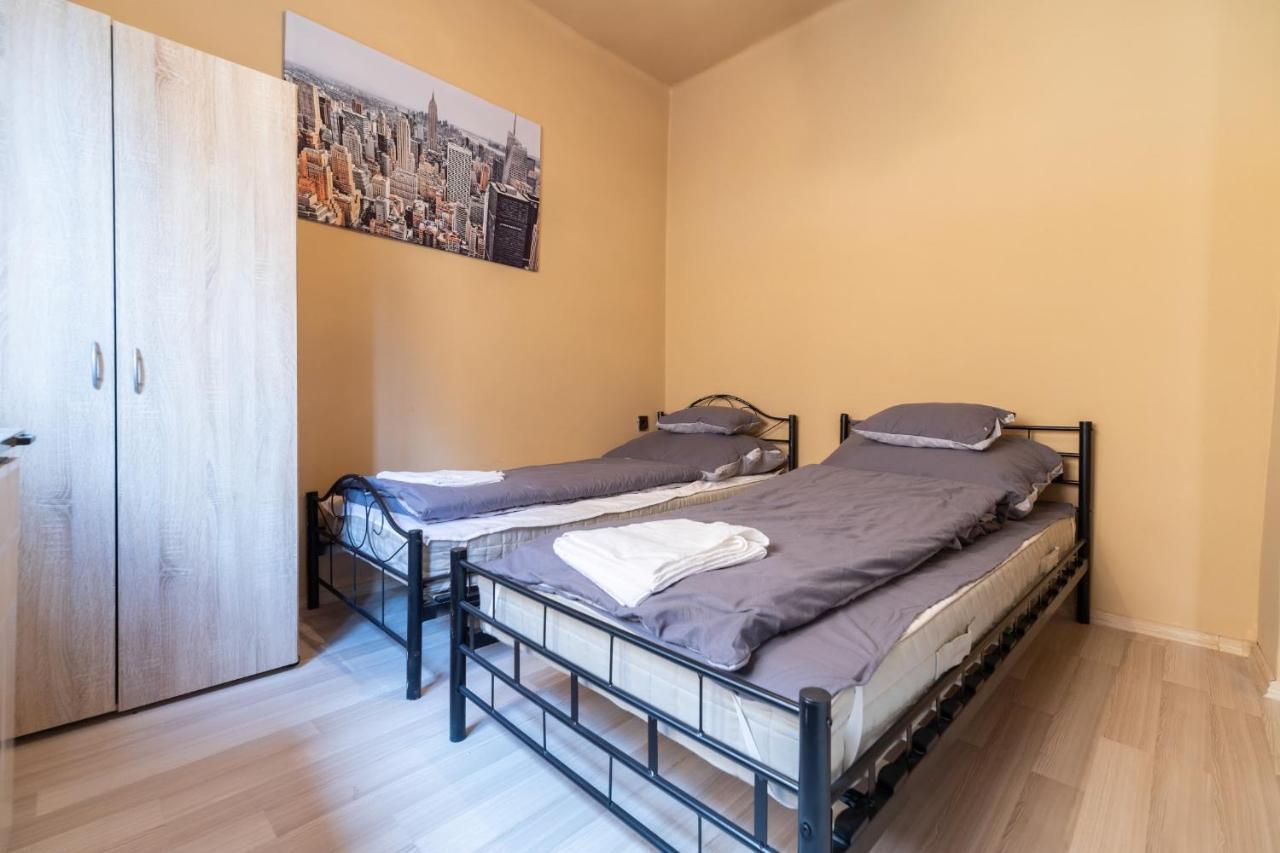 Ivanhoe Apartman Apartment Nyirbator Ngoại thất bức ảnh